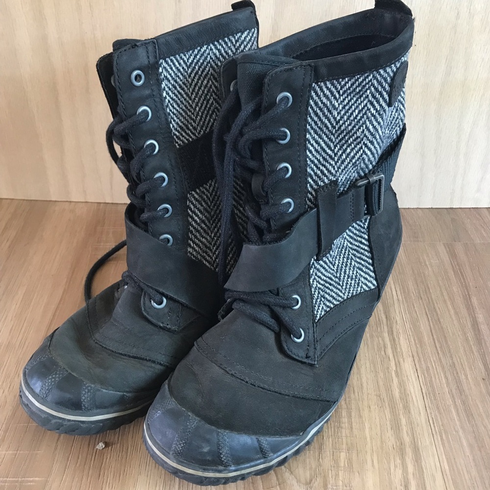 Sorel herringbone rain boot major carly lace up
